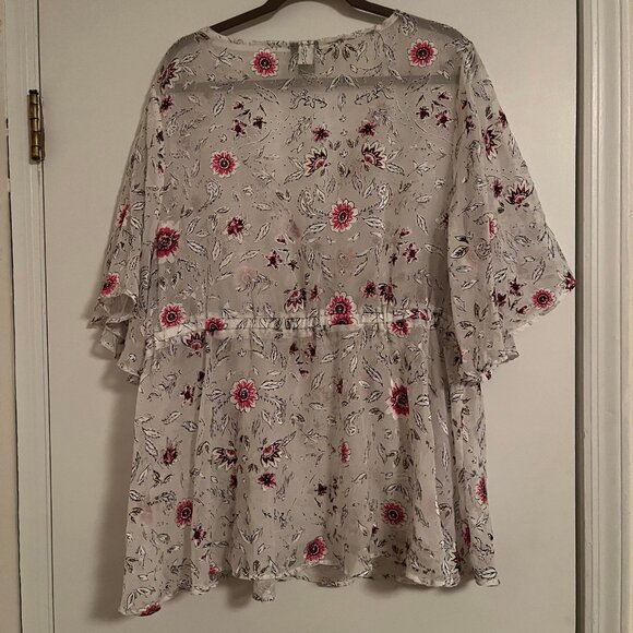 Torrid Size 3 White Floral Flutter Short Sheer Blouse - Picture 2 of 6